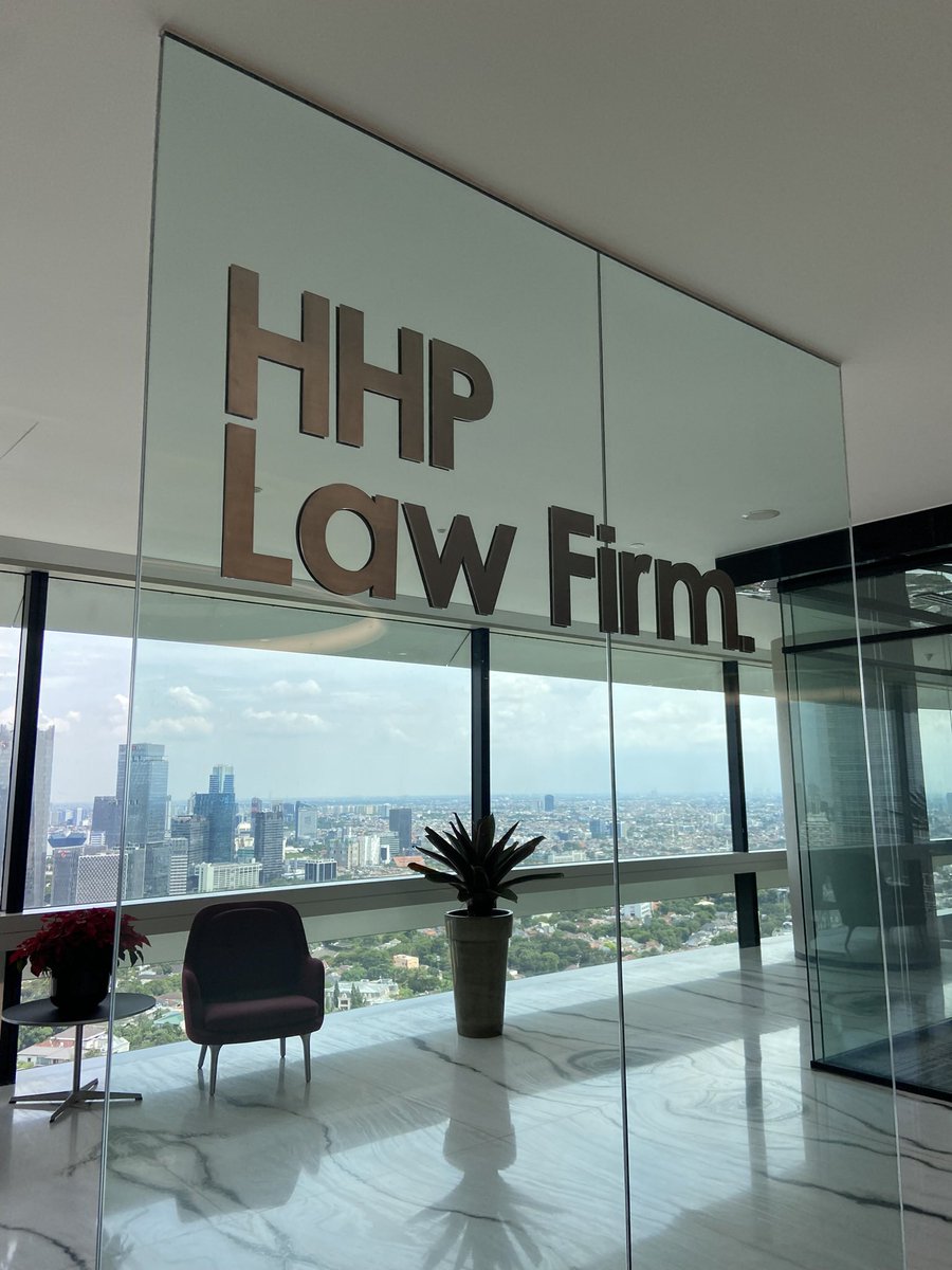 RaskhaLLC's tweet photo. In another life, maybe I’m a student at FH-UI practicing my analysis to get an internship at HHP / HBT / AHP 🫠🫠 https://t.co/VQNZ8EvNRZ