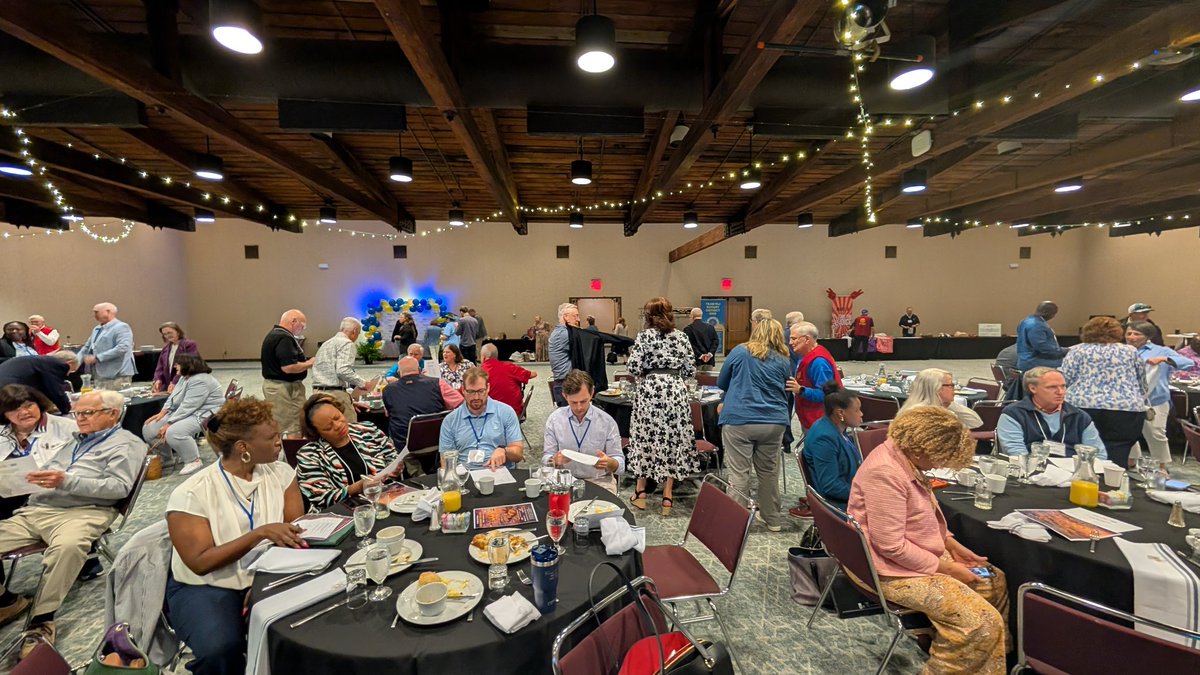 USAS_WW1's tweet image. Player of the Week #Rotary #SmyrnaGa #Atlanta #Georgia: Smyrna Rotary Club is at District Learning Assembly in Columbus, Georgia today with so many great Rotarians, the Mayor, etc.