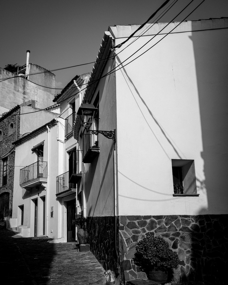 jordi_olot's tweet image. No per mil vegades fotografiat s'ha de deixar de fotografiar.

#cadaqués #costabrava #photography #streetphotography #bnwphotography