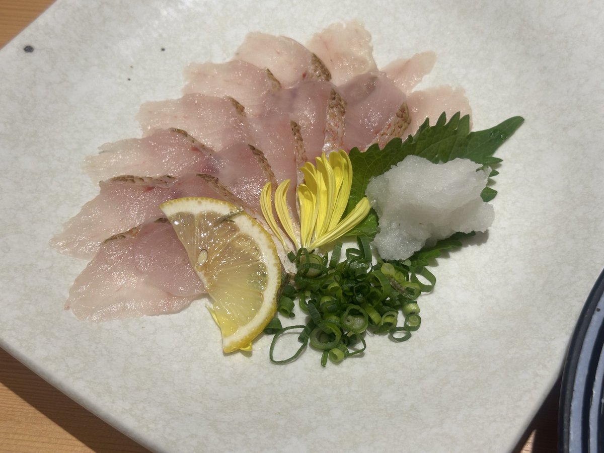 まいこ tweet media