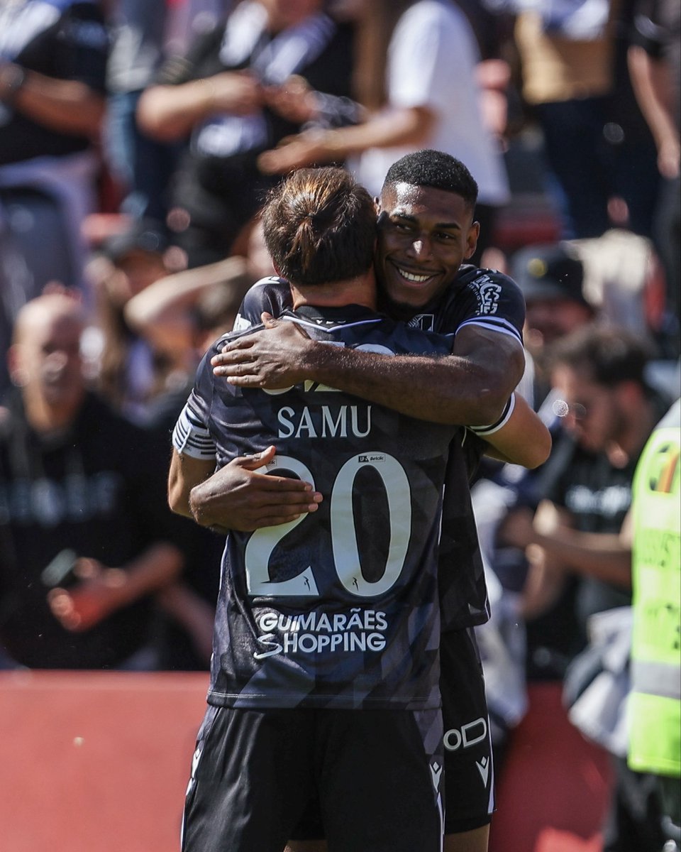 VitoriaSC1922's tweet photo. GUSTAVO SILVA 🔥
#UnidosPeloVitória • #AFSVSC https://t.co/JKHlWgAdbg