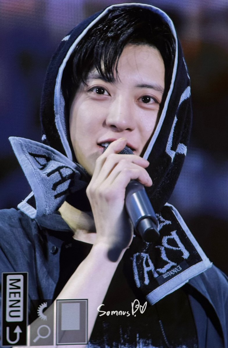 Somnus_cy1127's tweet photo. 260411 EXhOrizon in SEOUL
🐶🦮
#찬열 #CHANYEOL #チャニョル 
#엑소 #EXO https://t.co/IDgnbzIlFn