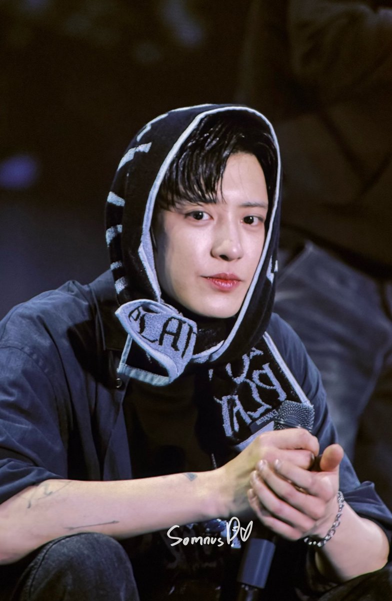 Somnus_cy1127's tweet photo. 260411 EXhOrizon in SEOUL
🐶🦮
#찬열 #CHANYEOL #チャニョル 
#엑소 #EXO https://t.co/IDgnbzIlFn