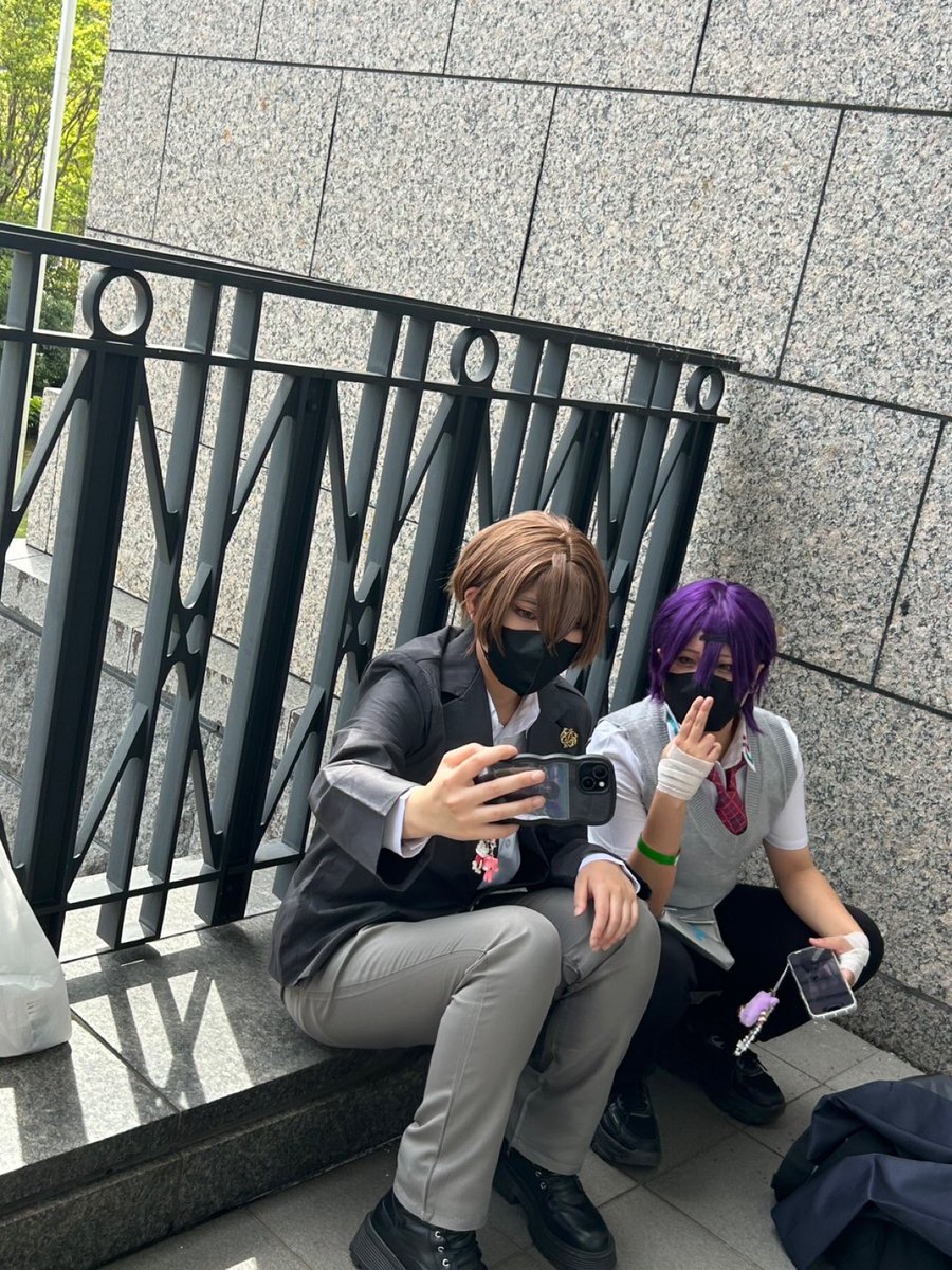_ame_23's tweet photo. 🏢でいました！
交流をしてくださった方々ありがとうございました🫶コミュ障すぎて全然お声がけに行けなかった😭😭次こそは自分からお声がけしたい！！
⚔️@miya036desu 
🌞@tUaq1MvrV154775 
🥂✨@sdayo0718 
🏢あめ
#コスカフェ https://t.co/u3iE6wye6A