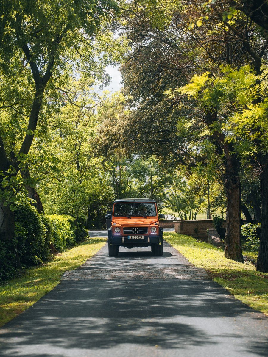 WealsyZen's tweet photo. Money talks… but these G’s speak louder.

 #GWagon  #AMGG #MercedesBenz #CarPorn https://t.co/mWEDOOWTYf