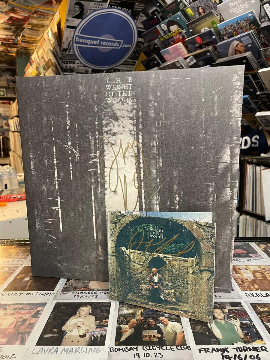 BanquetRecords's tweet photo. ✍️ DERMOT KENNEDY ✍️

last of the signed copies of The Weight of the Woods
https://t.co/sI1IuvVFrW https://t.co/Ggbj9dgkMq