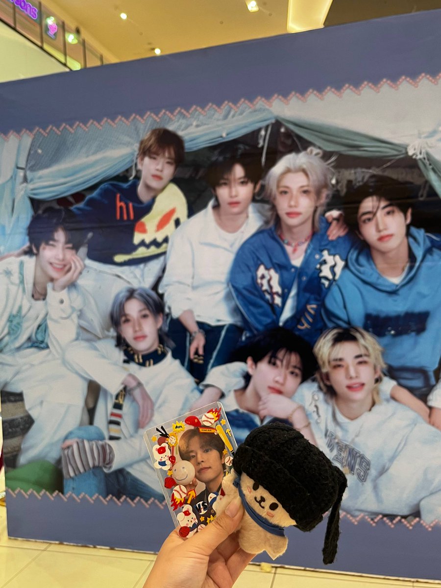 bokminsung's tweet photo. dropped by &amp; took some photos even if the event was already finished. di na ko umabot sa ibang activities and merchants huhu but nonetheless i was still able to meet some of my stay oomfies 🤍

#STAY_inthe_LOOP #Events_by_AllForSKZ @allforskzph https://t.co/v5UICRQoDp