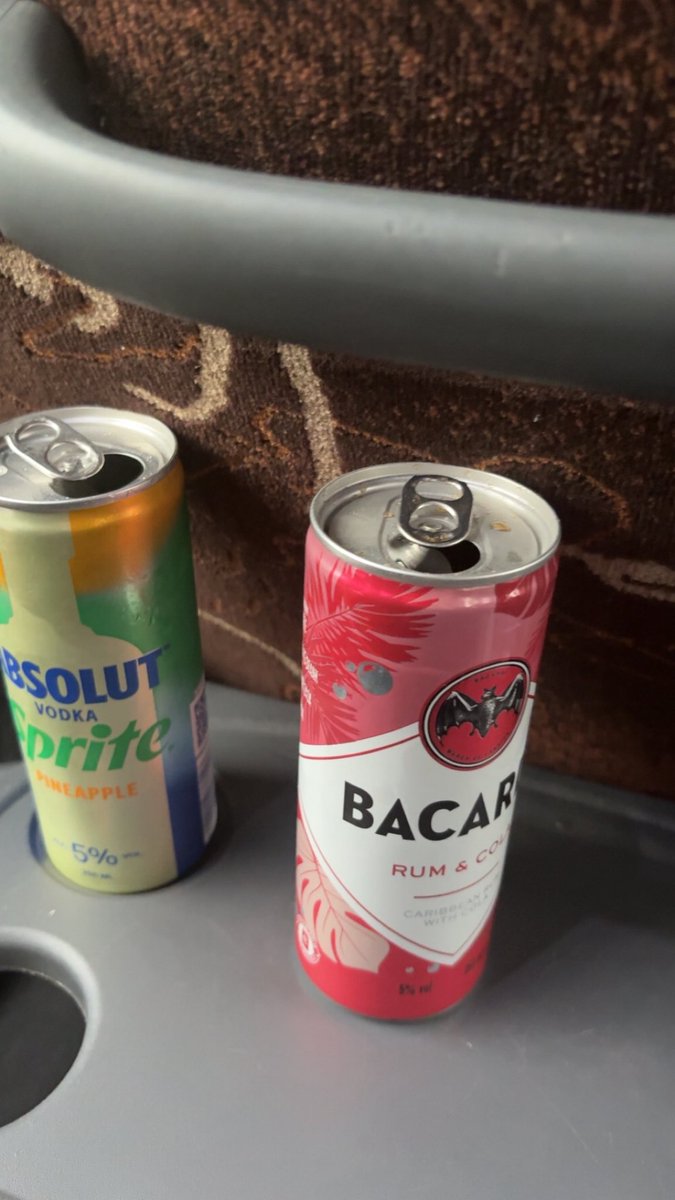 Jim0571's tweet photo. Op naar het noorden #grogae #boelout #antivuurwerkverbod https://t.co/q7MJ84DoLw
