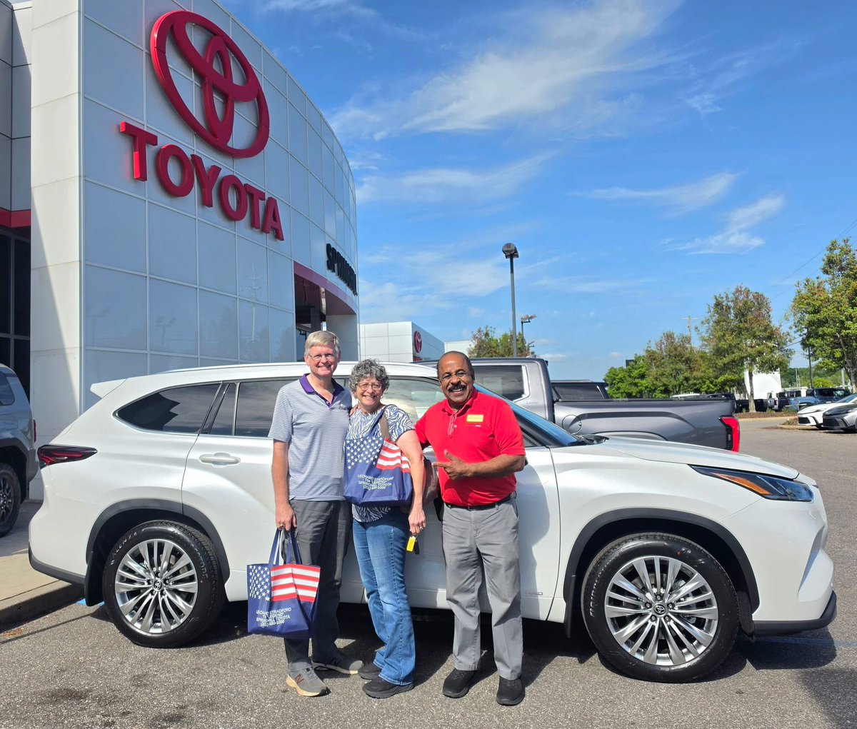 ⛳️ 🚘 Ace your next purchase, with @leonardstradford &amp; our team at Springhill Toyota Mobile!

📸 RANDALL &amp; JAN OSMON with Their 2020 FORD F-150 XLT FX4 OFF-ROAD 4X4
📸 Maj. THEODORE &amp;  Maj. PAMALA MORRIS with Their New 2026 TOYOTA HIGHLANDER PLATINUM AWD