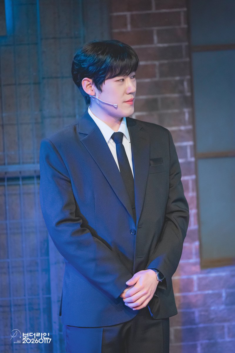 iian VIOLET tweet media