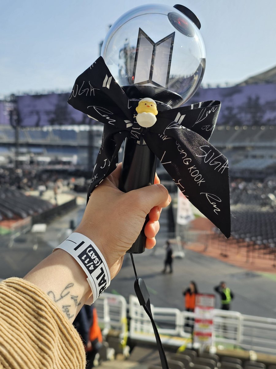 Walala_ChimChim's tweet photo. 평생 방탄💜 https://t.co/w5E8B3TmL4