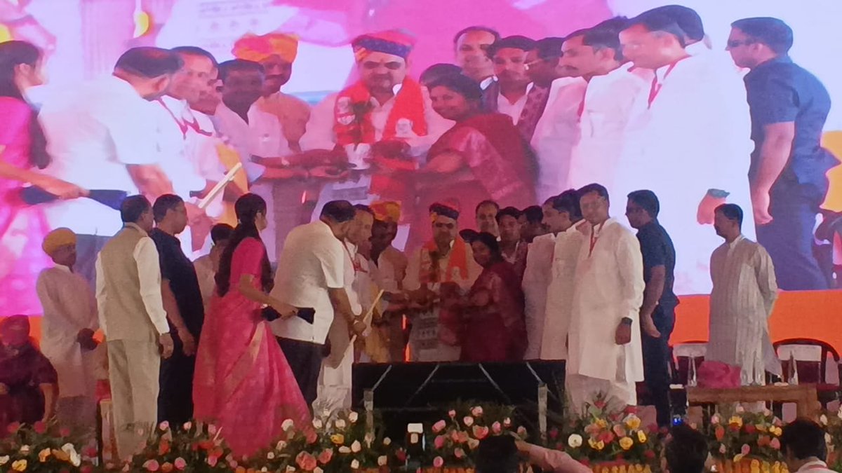 Laxmi Rela (@laxmirela) on Twitter photo 