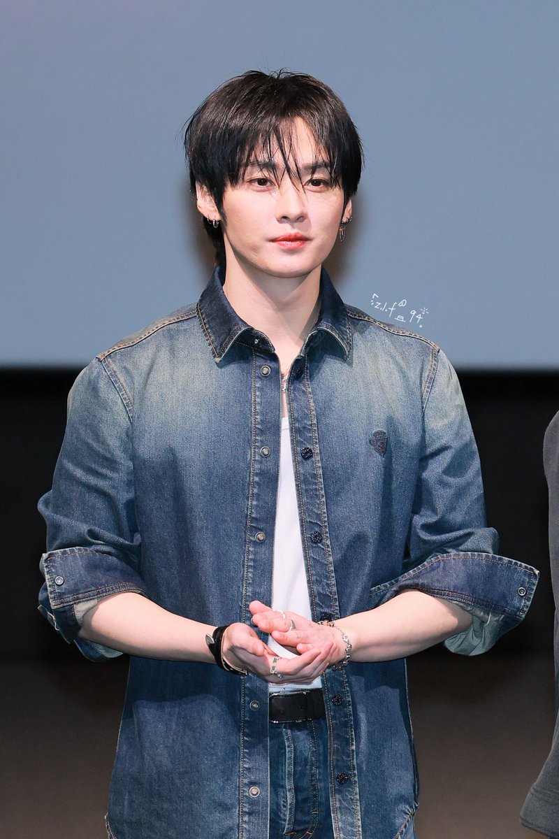 z.l.f_94 tweet media