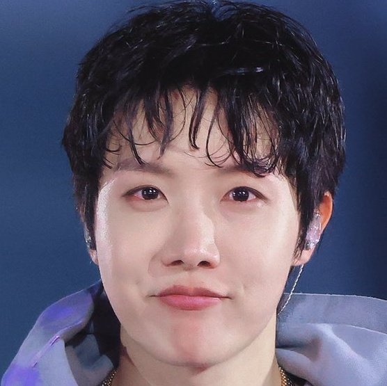 hobi's little ray of sunshine ☀️ tweet media