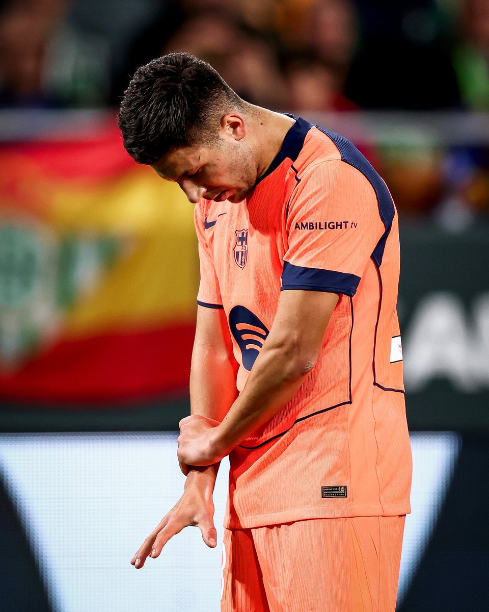 𝖤𝖫 𝖯𝖱𝖤𝖲𝖨𝖣𝖤𝖭𝖳 tweet media