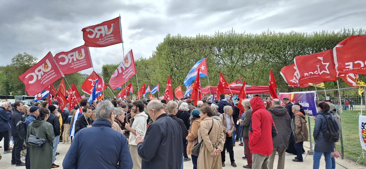 🚩11/4/2026 ✊️Magnifique rassemblement à Paris en soutien à Cuba et contre l'agression impérialiste.🇨🇺🇫🇷

📸 Gallérie⤵️ #CubaEstáFirme 
#CubaNoEstáSola #HandsOffCuba