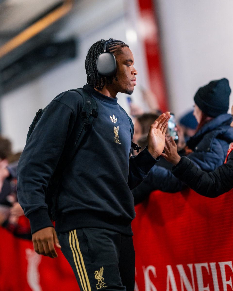 LFC's tweet image. Afternoon, Reds 📸