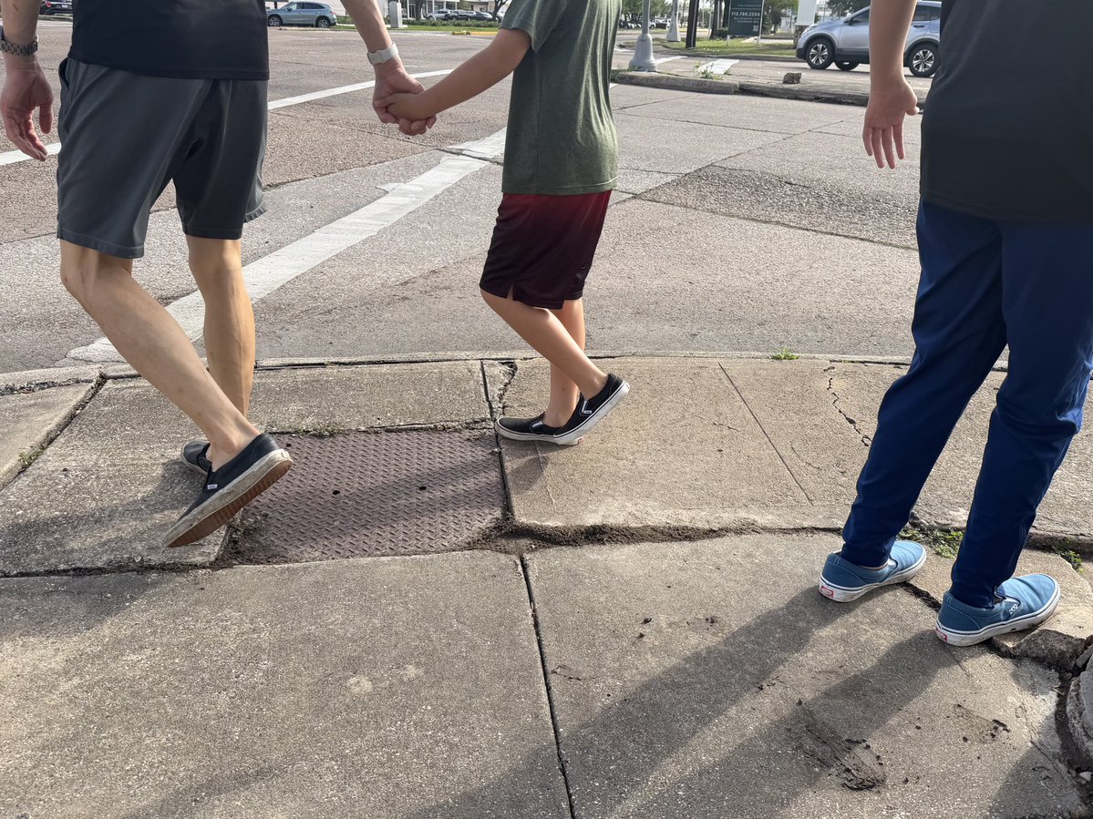 miyashay's tweet image. Trying to make “living in a walkable” neighborhood a thing by walking to breakfast. But we were the only people on the sidewalk, even though it was just a 5 minute walk. 🤣 #Houston