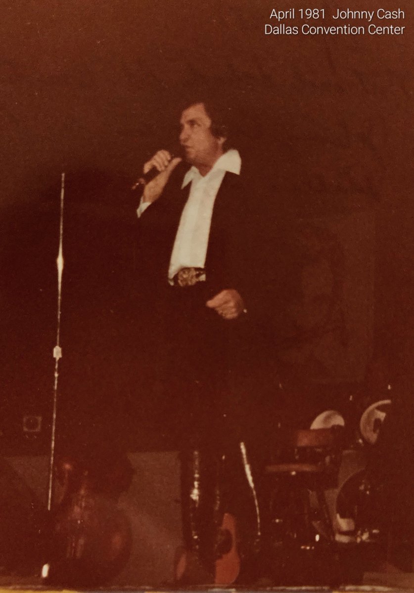 Johnny Cash tweet media