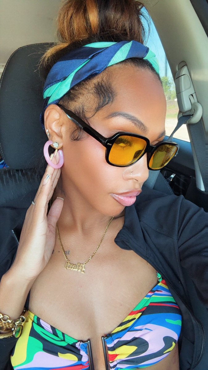 m. leo 💋 tweet media