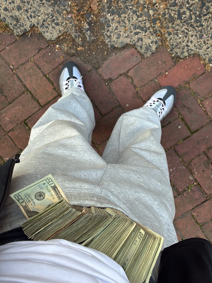 its jus me tweet media