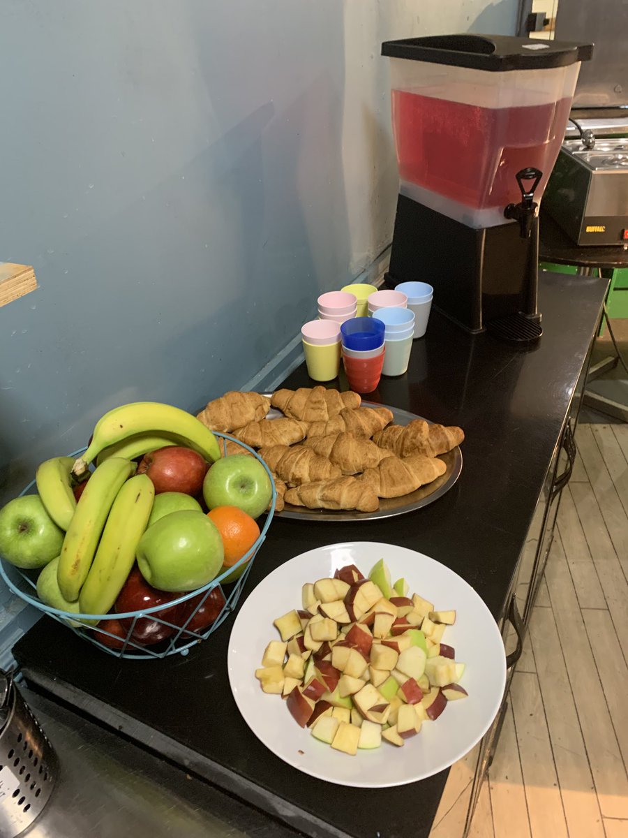 LifeshareUK's tweet image. Two very busy breakfasts for us with 127 guests today &amp;amp; 98 Friday, brilliant atmosphere with our outstanding volunteers making sure everyone was cared for as always #Manchester 🐝🩵❤️