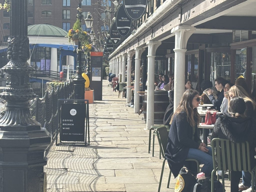 StKatsMarina's tweet photo. Spring postcards from St Katharine Docks Marina

#skdmarina #londonmarina #springtime #destinationlondon #igymarinas https://t.co/2JsO6LUhw9