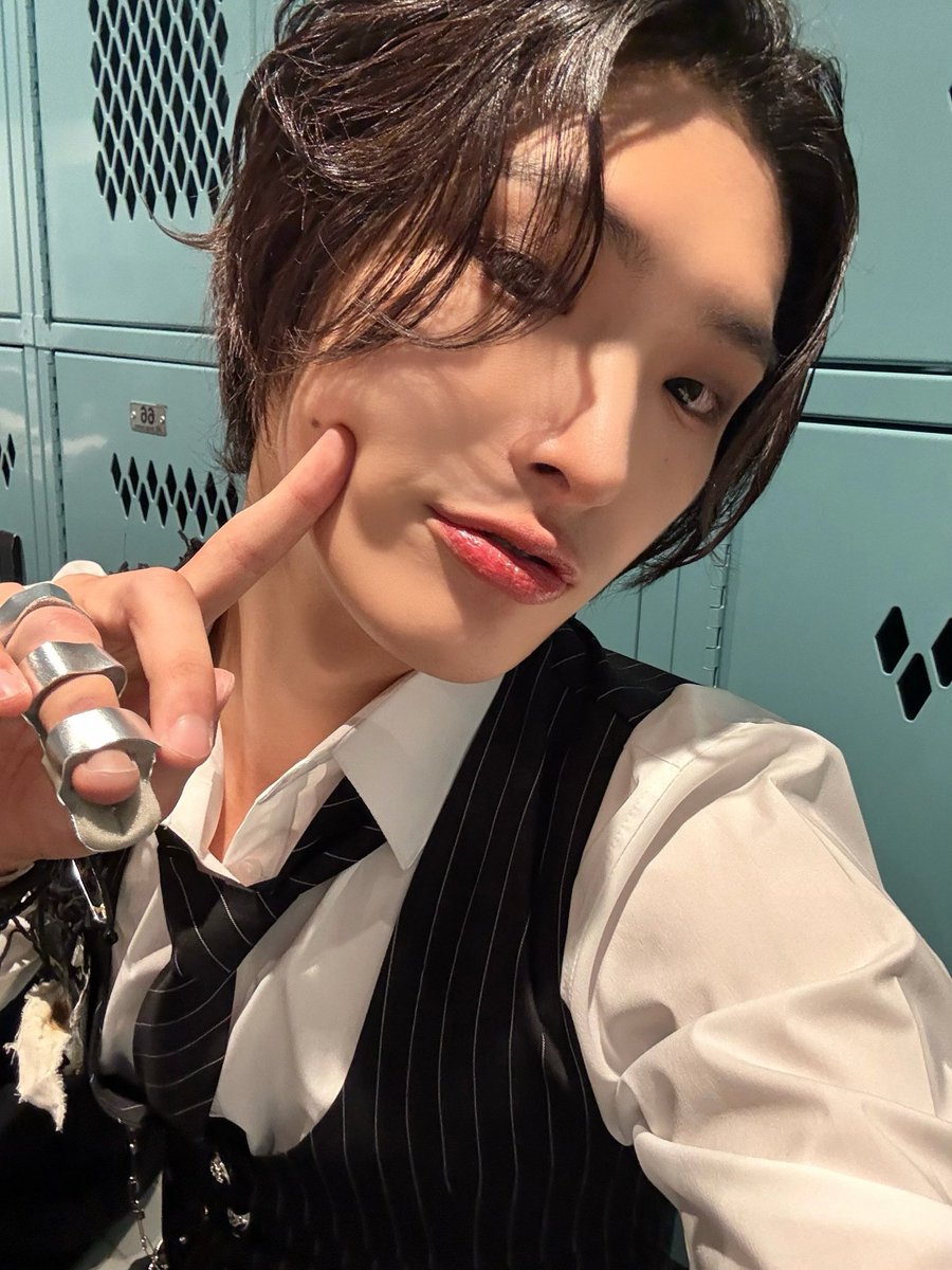 mingi’s nose biter tweet media