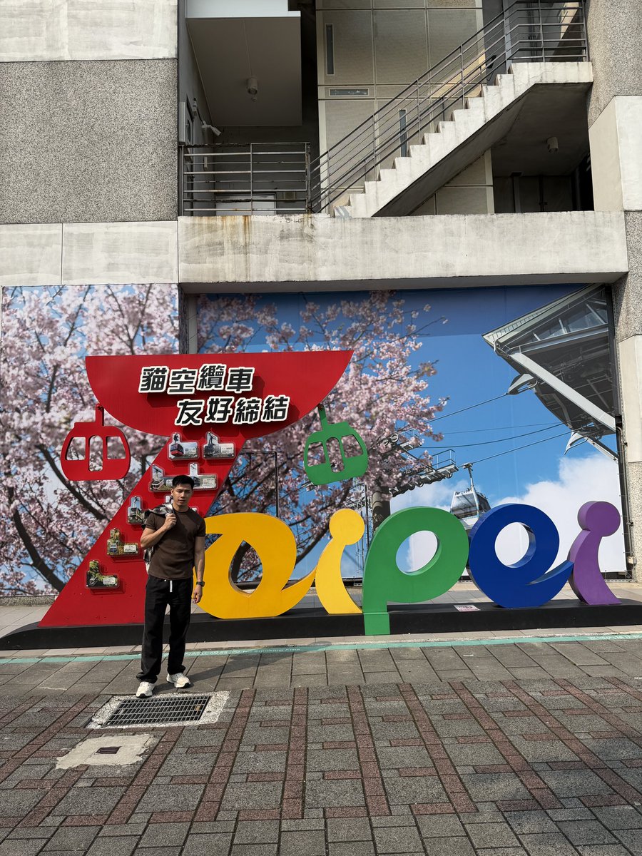 jickson0326's tweet image. Picture muna bago sumakay 😆

#Taiwan #Taipei #MaokongGondola #TravelTaiwan #WaitingGame #TravelVibes #ExploreTaiwan #TravelGram #Wanderlust #SoonUpThere #TravelReels #VacationMode