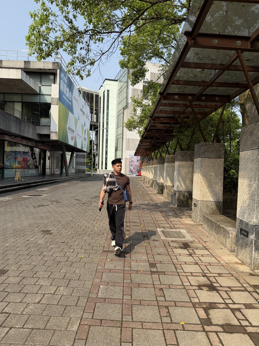 jickson0326's tweet image. Picture muna bago sumakay 😆

#Taiwan #Taipei #MaokongGondola #TravelTaiwan #WaitingGame #TravelVibes #ExploreTaiwan #TravelGram #Wanderlust #SoonUpThere #TravelReels #VacationMode