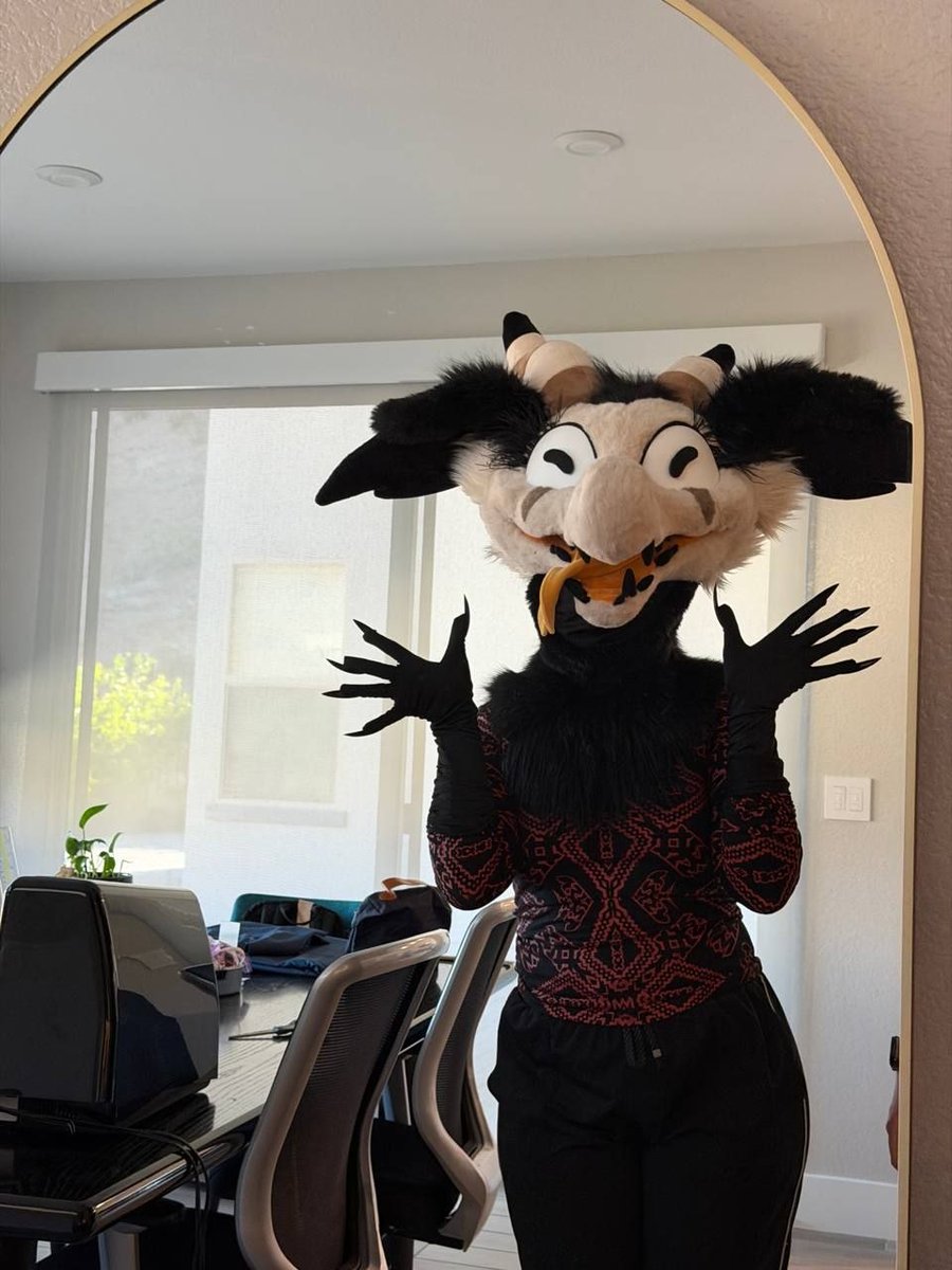 Robo//yeen -- Sunshine Banjo Face tweet media