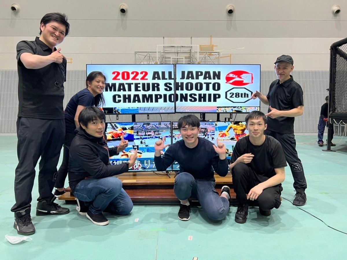 ichi_flowperson's tweet photo. 三年半以上前の話
こぐさんの教え子である一人の男性と出会った
お互い配信スタッフで汗を流し、しばらくしたら彼は「競技に専念する」ためにスタッフを卒業した
そして今日、彼はプロの格闘家になった

武田昂大選手

おめでとうございます
これからたくさんあなたを映させてくださいね https://t.co/HRtpAhzIAI