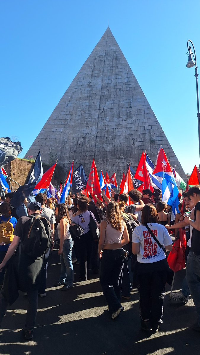 It's not just a march, it's a clamor for the right to life and an end to the cruel and inhumane blockade against the people of #Cuba.

#CubaNoEstáSola #TumbaElBloqueo