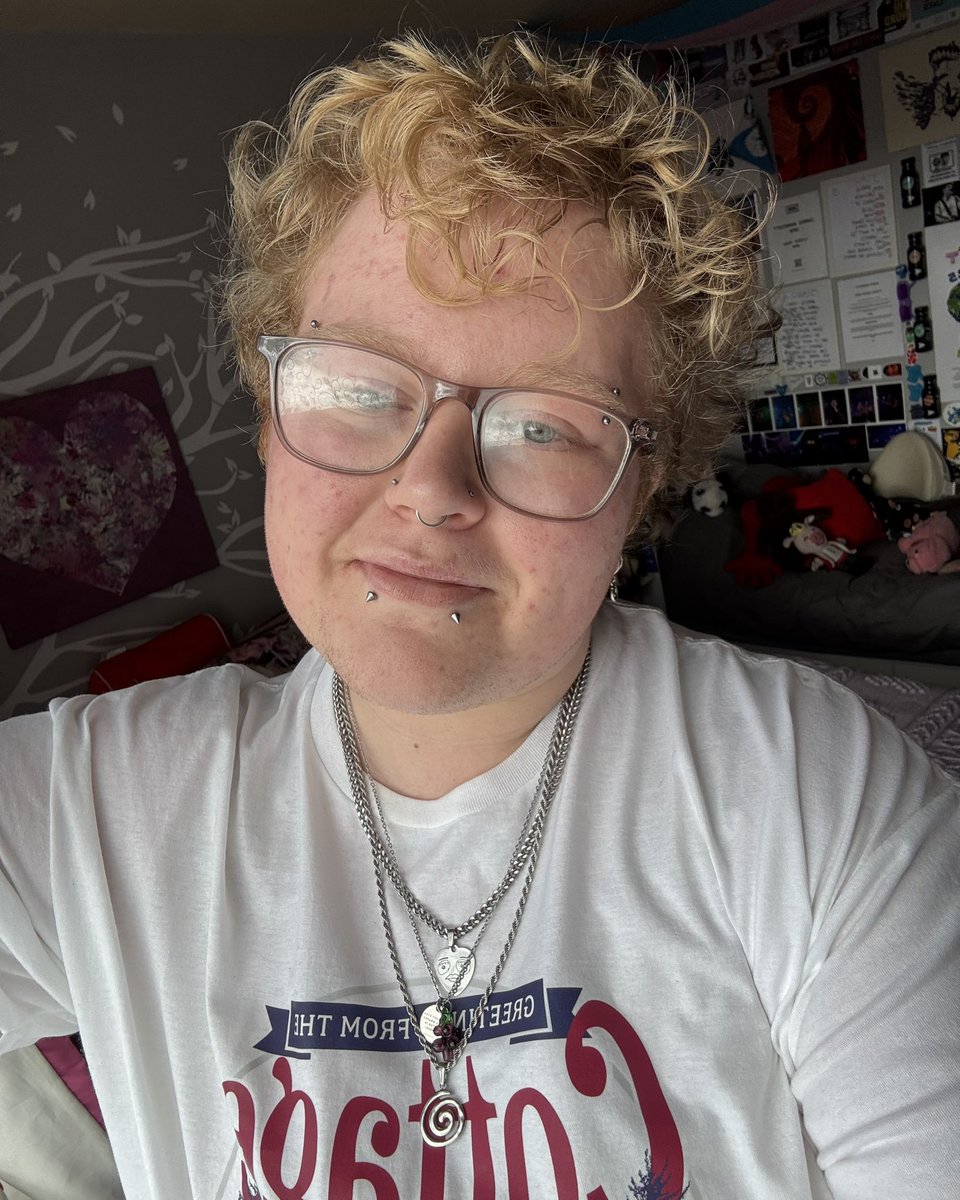 lewis ⊹ tweet media