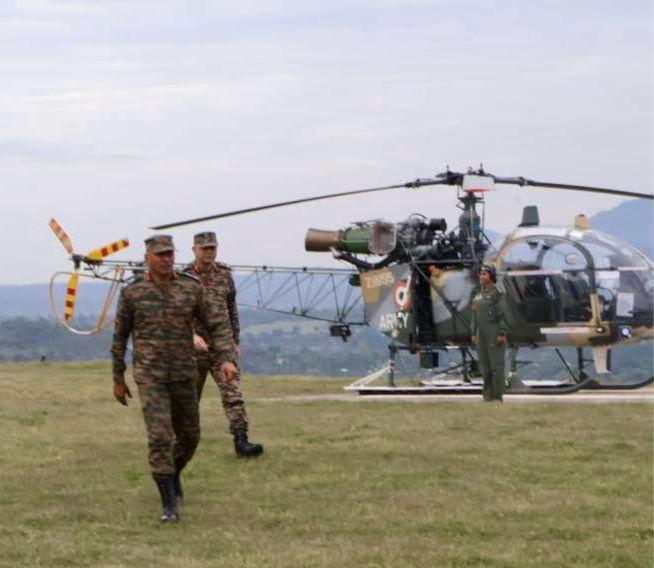 prodefencejammu's tweet photo. Lt Gen Pratik Sharma, #ArmyCdrNC visited #Rampur Sector in Jammu to review the prevailing security environment & counter-terrorism grid.
During the visit #ArmyCdr
had detailed deliberations with representatives of #JKP, #CRPF and other security agencies and emphasised on focused and concerted joint efforts, enhanced #Synergy and #Operational alignment ensuring a #Terror Free J&K.
#AlwaysInCombat
@SpokespersonMoD
@adgpi
@NorthernComd_IA
@JmuKmrPolice
@Whiteknight_IA
@ANI
