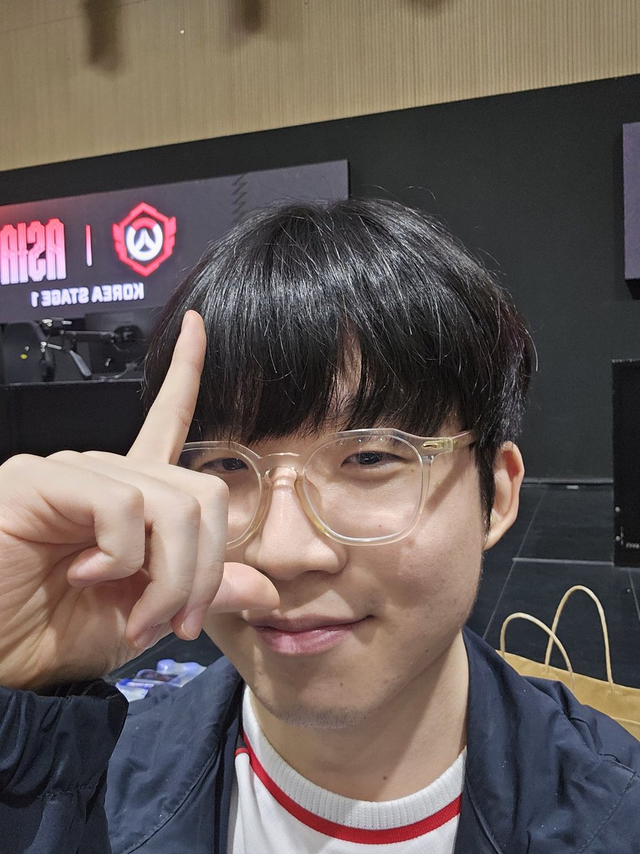 onlyforowt1's tweet image. #Proud #BLISS #Zest
티원 선수들에게 스타성 있는 포즈 셀카를 받았습니다