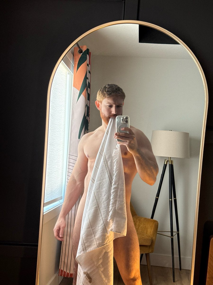 Maxivillion tweet media