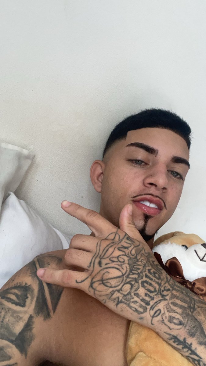 Ofc_tavin00 tweet media