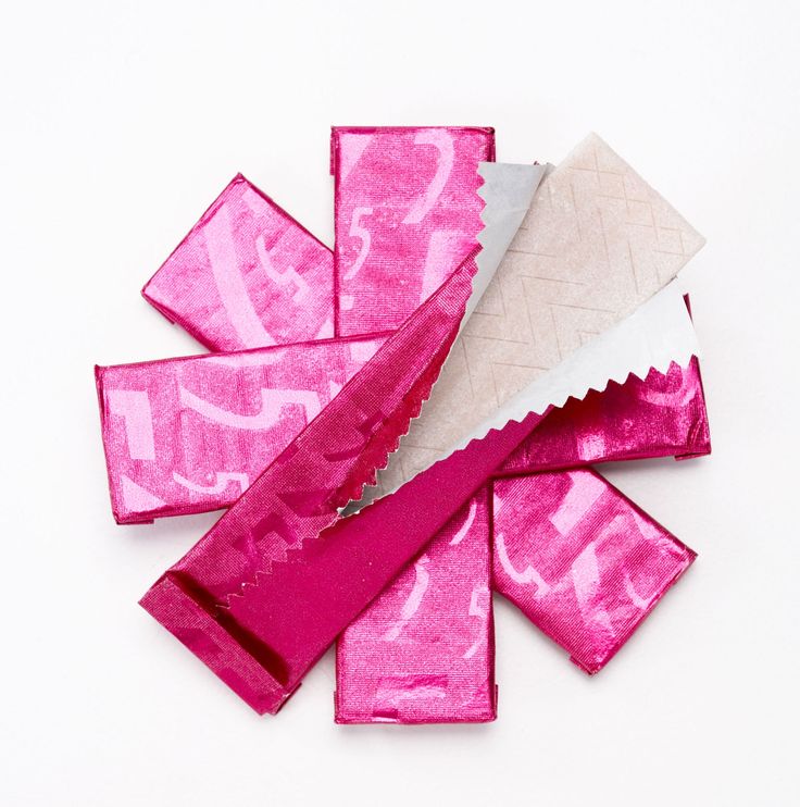 <a href="/blondcorsair/">𝐒𝐀𝐍𝐉𝐈.</a> "ซันจิ~ ได้เลย"

"อืม.. อะไรดีล่ะ อันนี้แล้วกัน! ยาลดความต้องการนิโคติน เผื่อว่านายต้องใช้ เอาไปเผื่อคู่หูของนายด้วยก็ได้นะ"