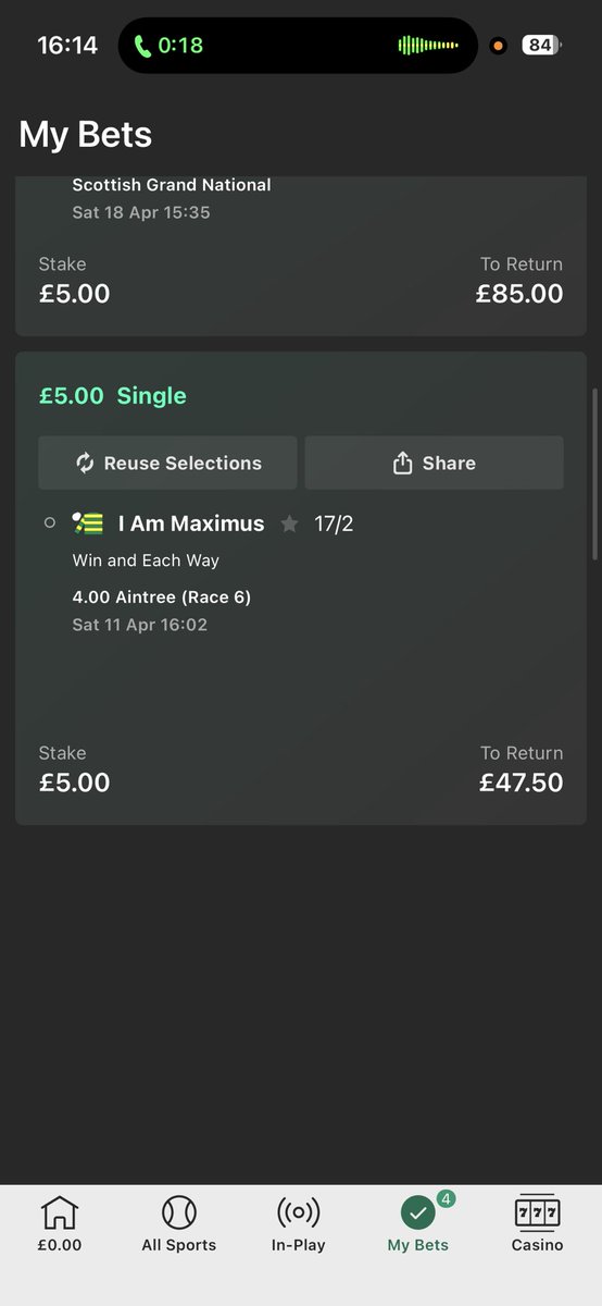 NUFC033's tweet image. FUCKING GET INNNN I AM MAXIMUS STUCK IT ON CASUE I THOUGHT OF MAXI #races #grandnational