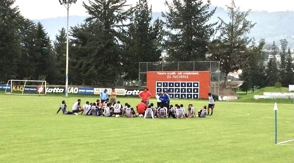UN PESO MENOS | Luego del acuerdo respectivo, un grupo de socios de <a href="/elnacionalec/">Club Deportivo El Nacional</a> ADQUIRIÓ la acreencia que tenía el ingeniero Jorge Oviedo con el club y el próximo miércoles se quitará el candado en El Sauce. 

La inversora NEF sin capacidad de maniobra para solucionar la