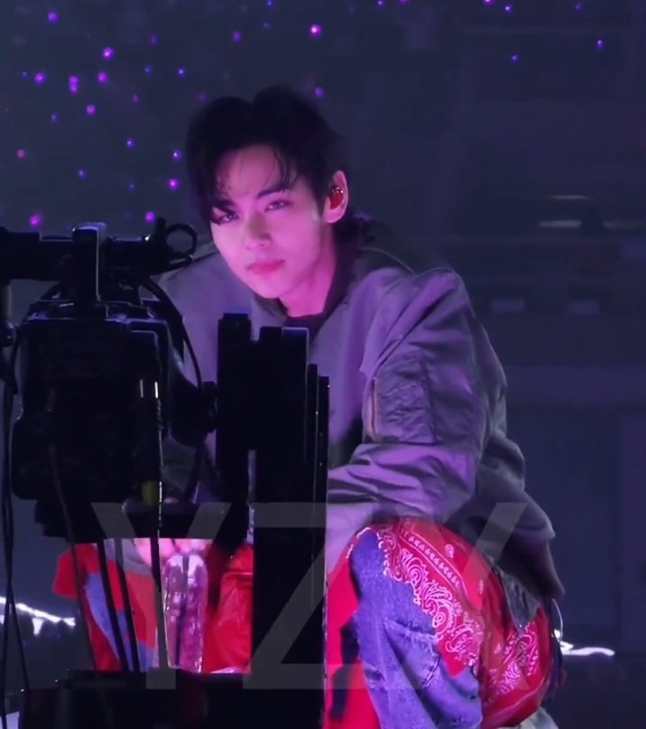 CAPTAIN TAEHYUNG 🐯 tweet media