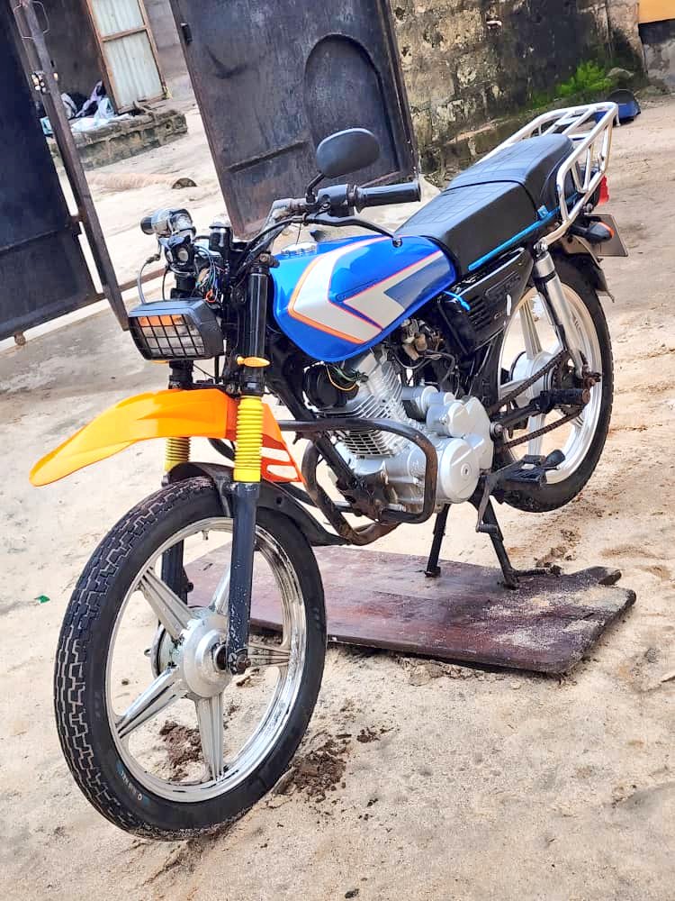 Eng_Matarra's tweet photo. KIBAO CHA MBUZI

PIKIPIKI AINA HUONIAO🔥🔥

REG" #BZU
▪️Cc. 125
▪️Gear 5
▪️Engine safi
▪️Starter Inapiga
▪️Full Documents✅️

#BEI - Tshs. 950,000/=

Imekaza balaa

IPO DAR (Mikoani Tunasafirisha)

CALL 📞📲-0793022184
WHATSAPP-0719542184 https://t.co/kcRPifP815