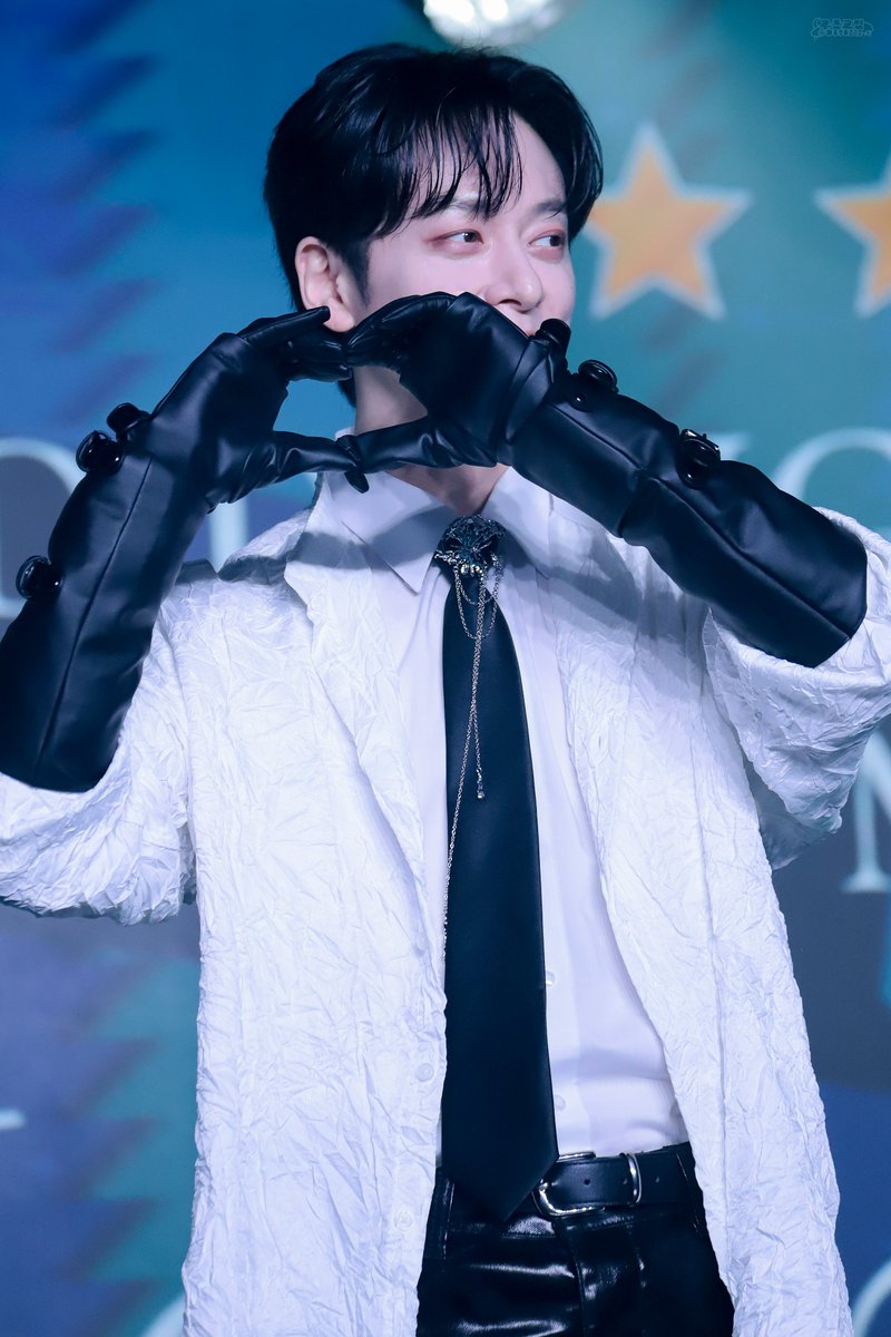 D890212's tweet image. #BOYFRIEND #DONGHYUN JAPAN FIRST SOLO FANMEETING 'THE MOMENT'

100%의 사랑을 보낼게ಇ

#동현 #김동현 #보이프렌드