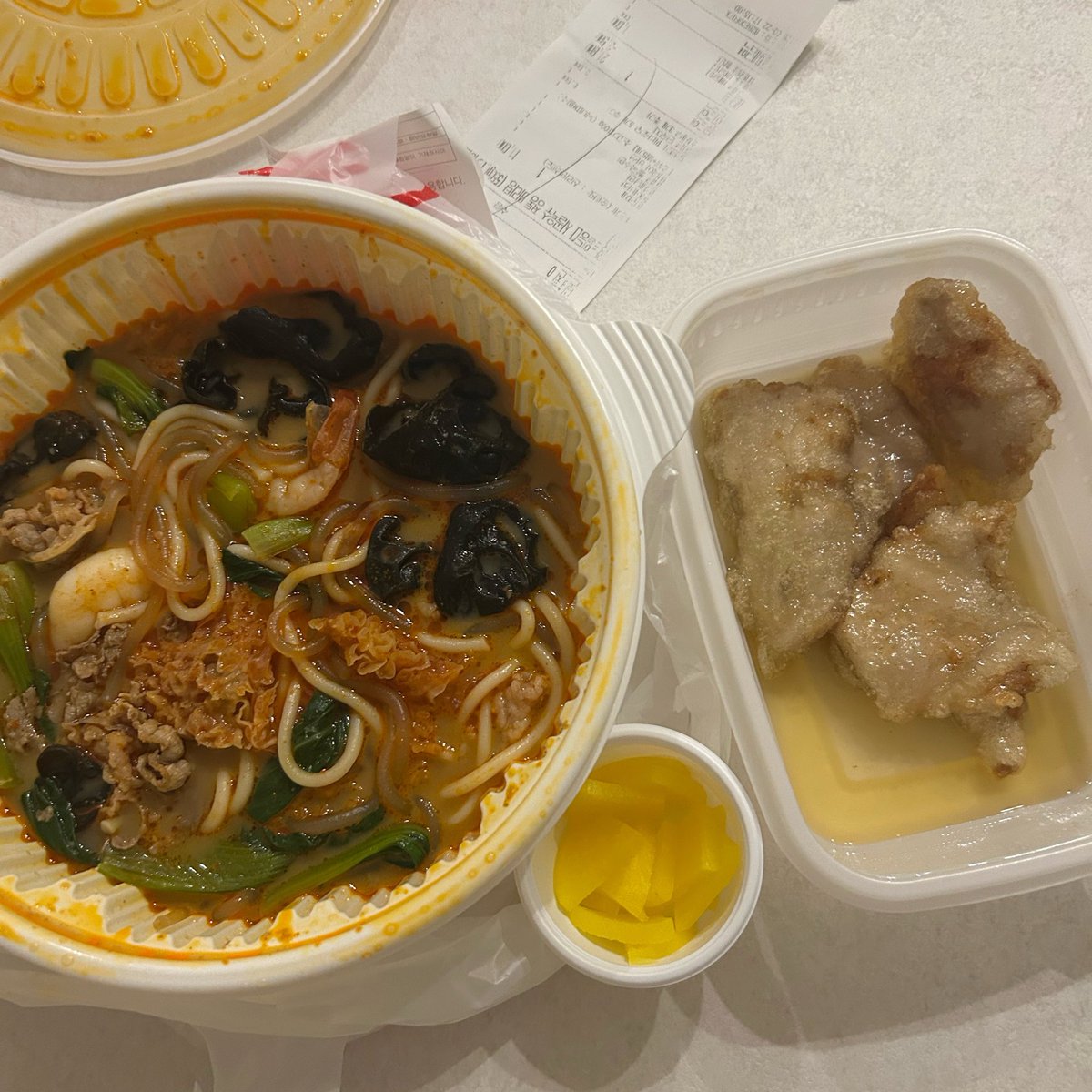 韓国のいいところ
ペダルが安い。交通費水道電気代なぢライフラインが国営で安い。