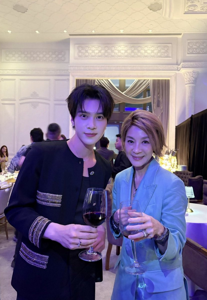 愛 ⋆⁺₊❅。 tweet media