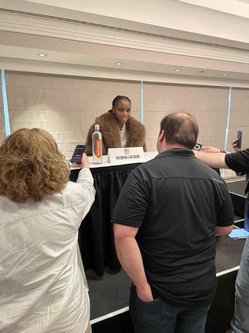 WNBAGamecocks tweet media