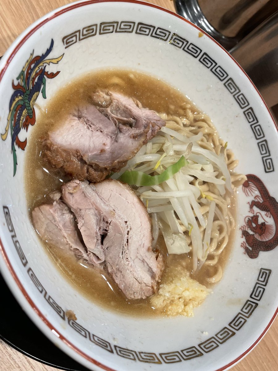 セリ tweet media