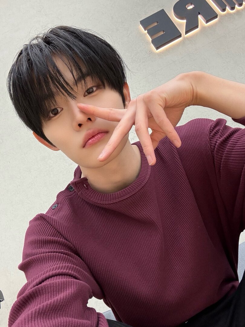 selfolssi ♤ tweet media