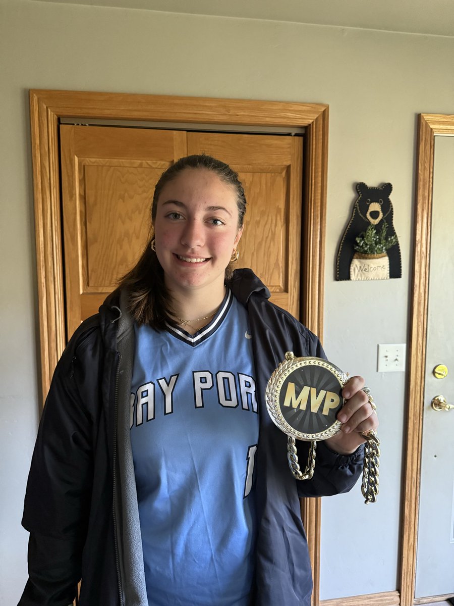 mckenzie23black's tweet photo. First week of high school games started last week. Friday I was named MVP of the game going 2-2 with 2 bombs and 2 international walks. Pitched 4 innings allowed no runs and 1 hit. Great way to start off my high school season! Can’t wait for more! #rollport @BayPortSoftball https://t.co/iqtkBnjFHr